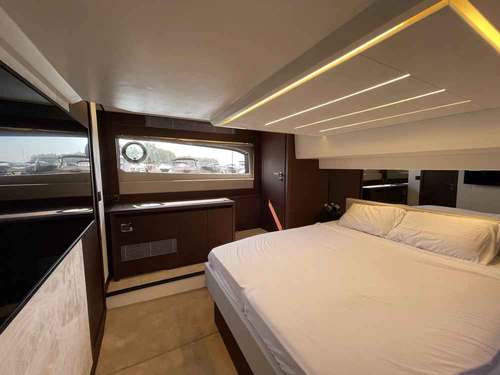 Prestige Yachts 520 Fly - Diesel 2022 alt