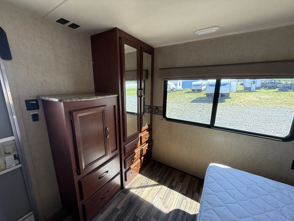 Forest River 30fbs Puma 2016 alt