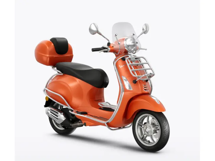 New 2025 Vespa Primavera 50 in Montréal Mecamoto