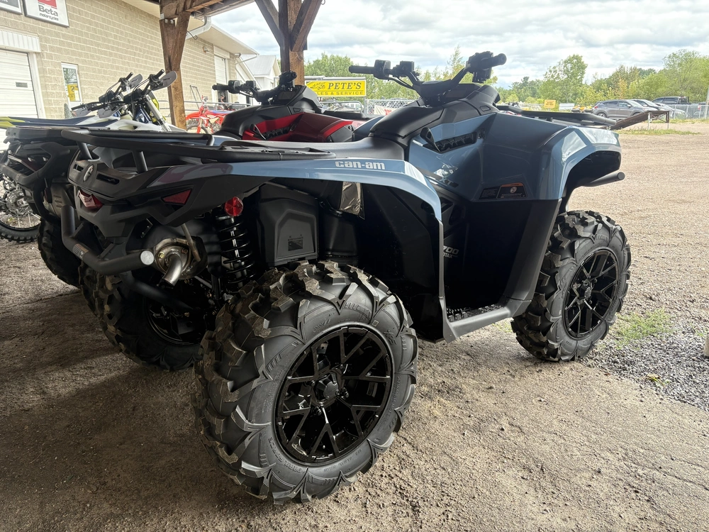 2025 Can-am Out Xt 700 alt