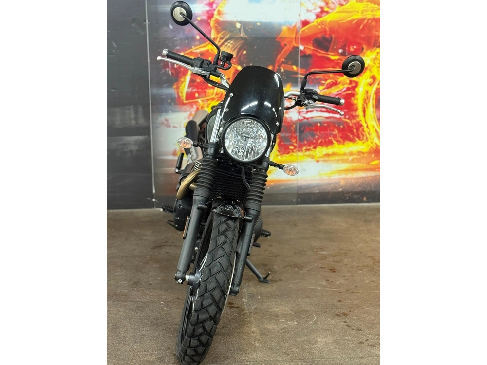 2023 Triumph Scrambler alt