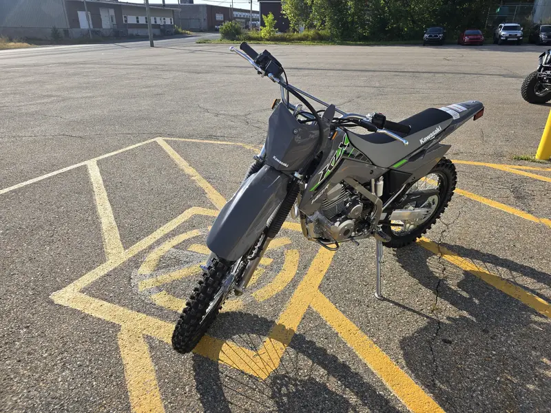 2025 Kawasaki KLX140RF thumbnail 9