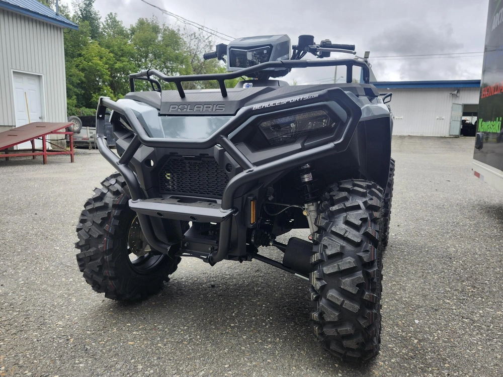 2025 Polaris Sportsman 570 Premium - Storm Gray Direction Assistée - Polaris Ciblé Par Clients Yamaha alt