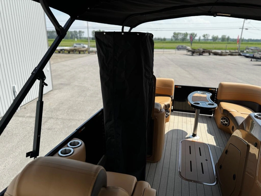 Suncatcher G3 Fusion 324sl 2025 + Remorque + Moteur Yamaha 200 Hp Vmax Sho 2025 alt