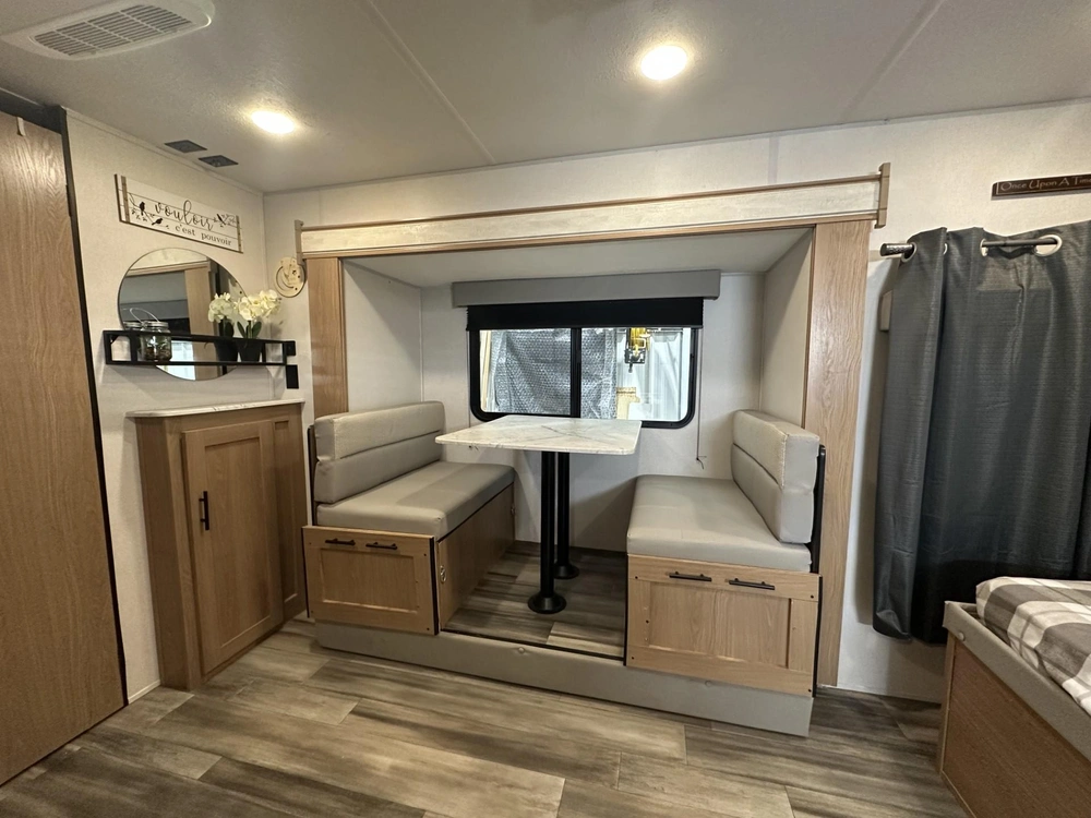 2022 Prime Time Avenger 17fqs alt