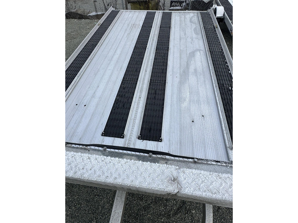 2025 Marlon 10' Double Tilt Trailer alt