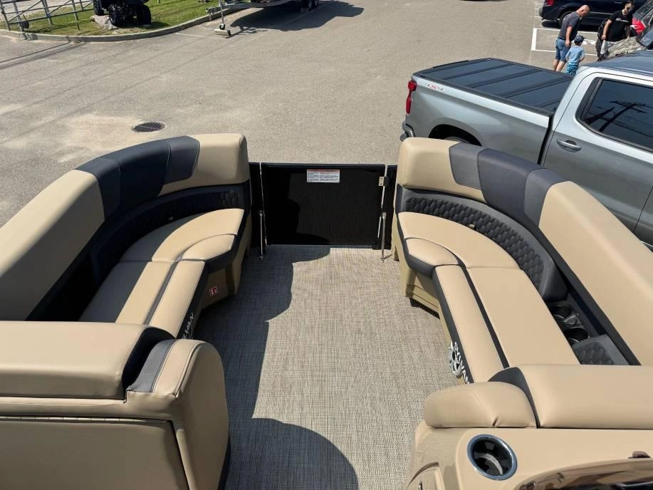 2025 Sylvan Ponton Sylvan L-3dlz alt