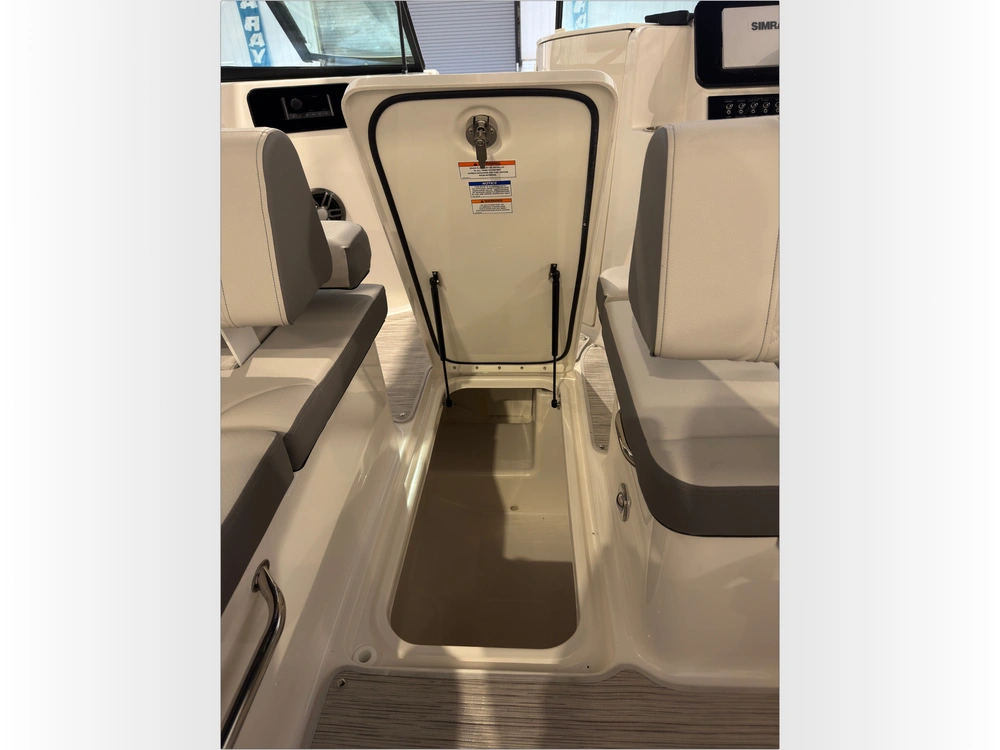 2026 Sea Ray Sdx 250 Outboard alt