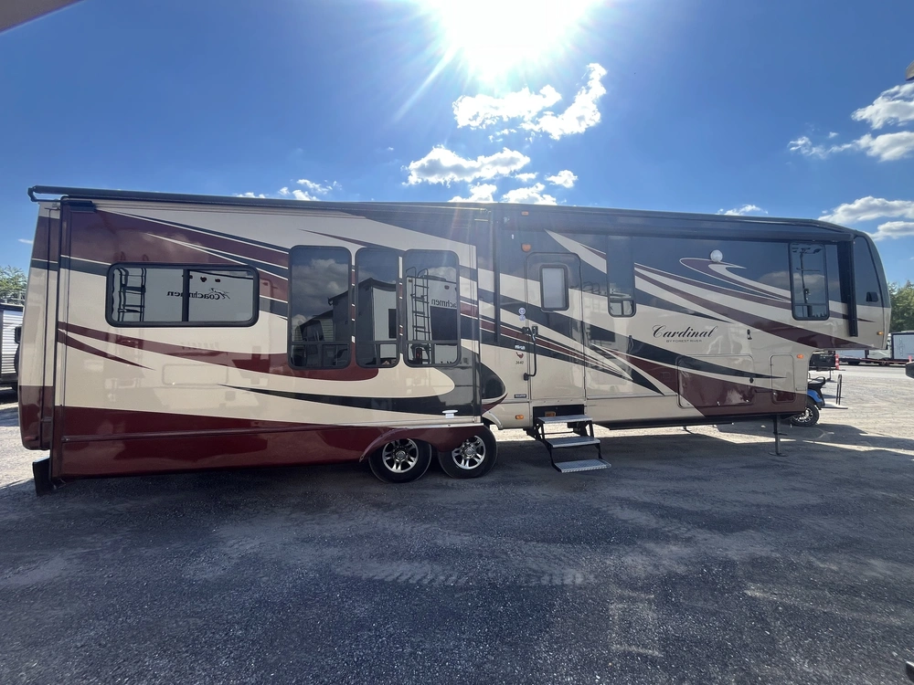 Forest River Cardinal 3640r 2010 alt