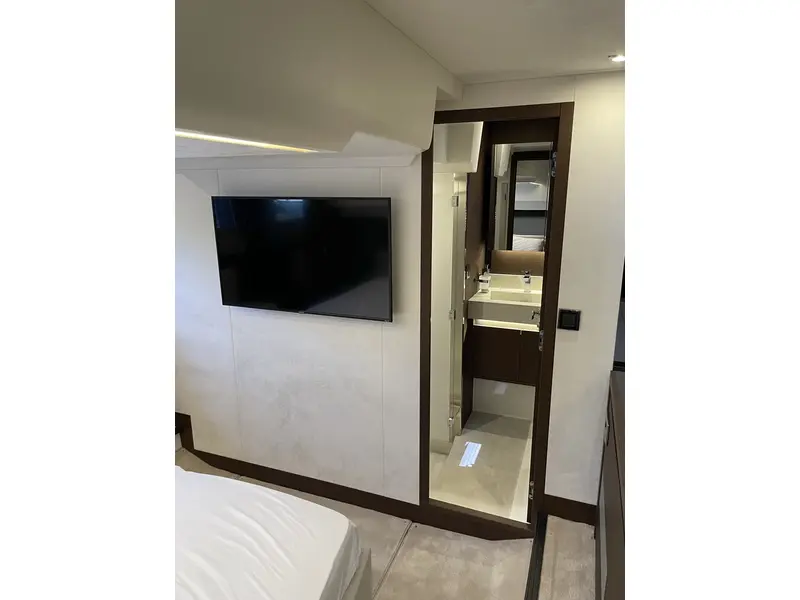 Prestige Yachts 520 FLY - DIESEL 2022