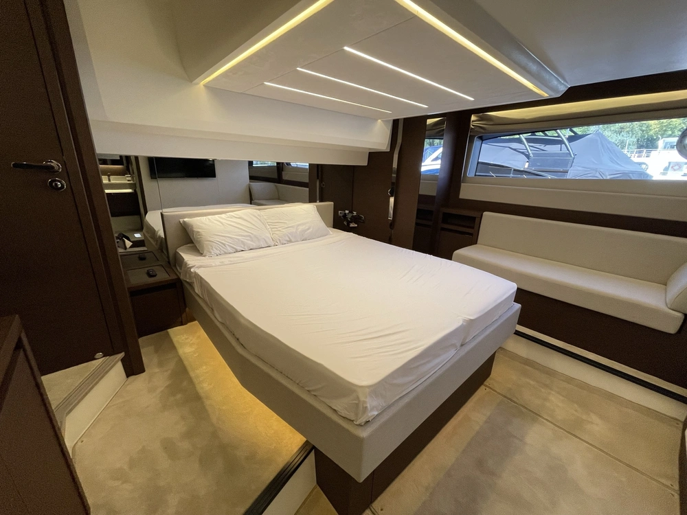 Prestige Yachts 520 Fly - Diesel 2022 alt