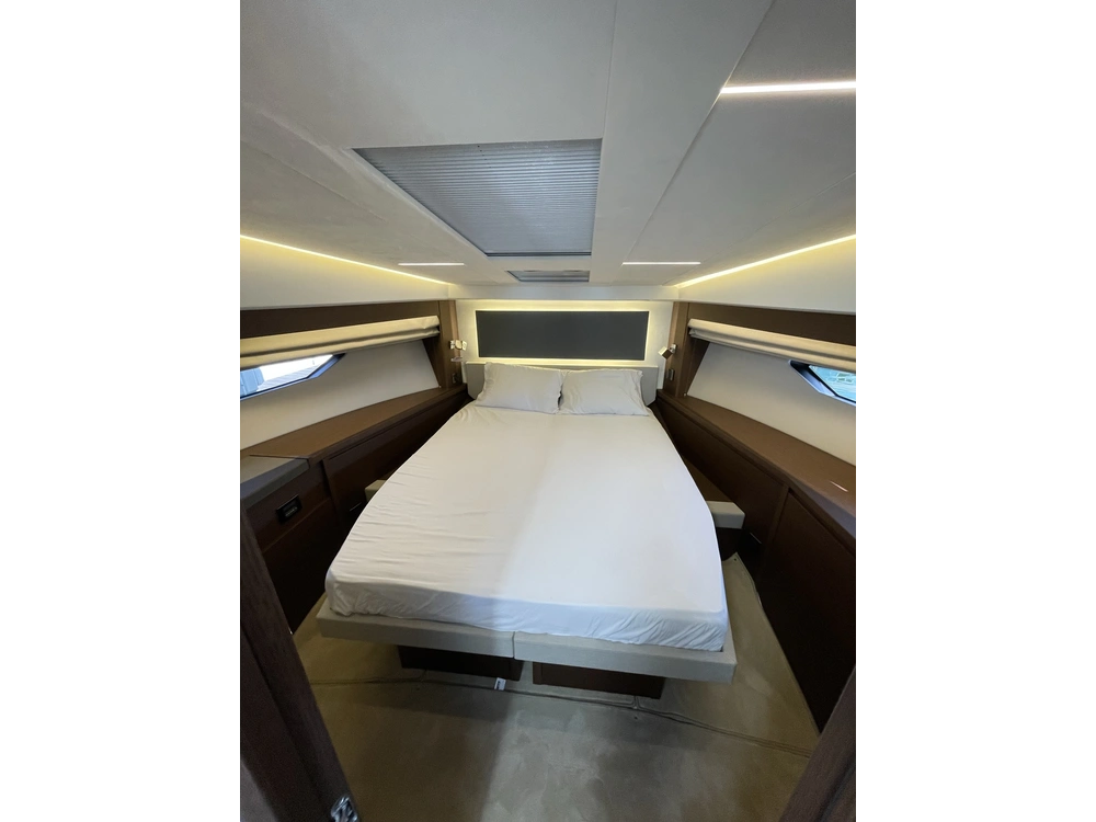 Prestige Yachts 520 Fly - Diesel 2022 alt
