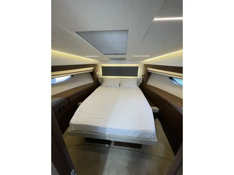 Prestige Yachts 520 FLY - DIESEL 2022