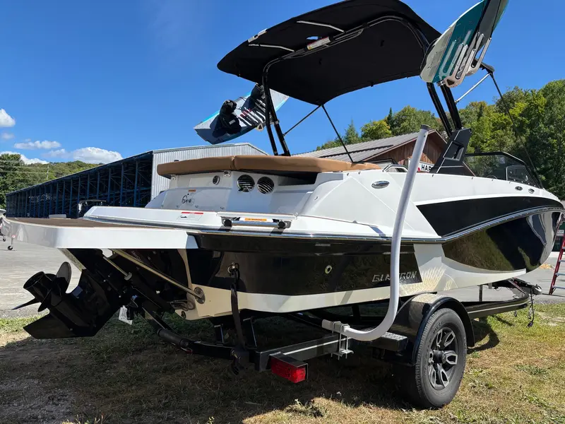 Glastron GT 205 MERCRUISER 4.5L 2022