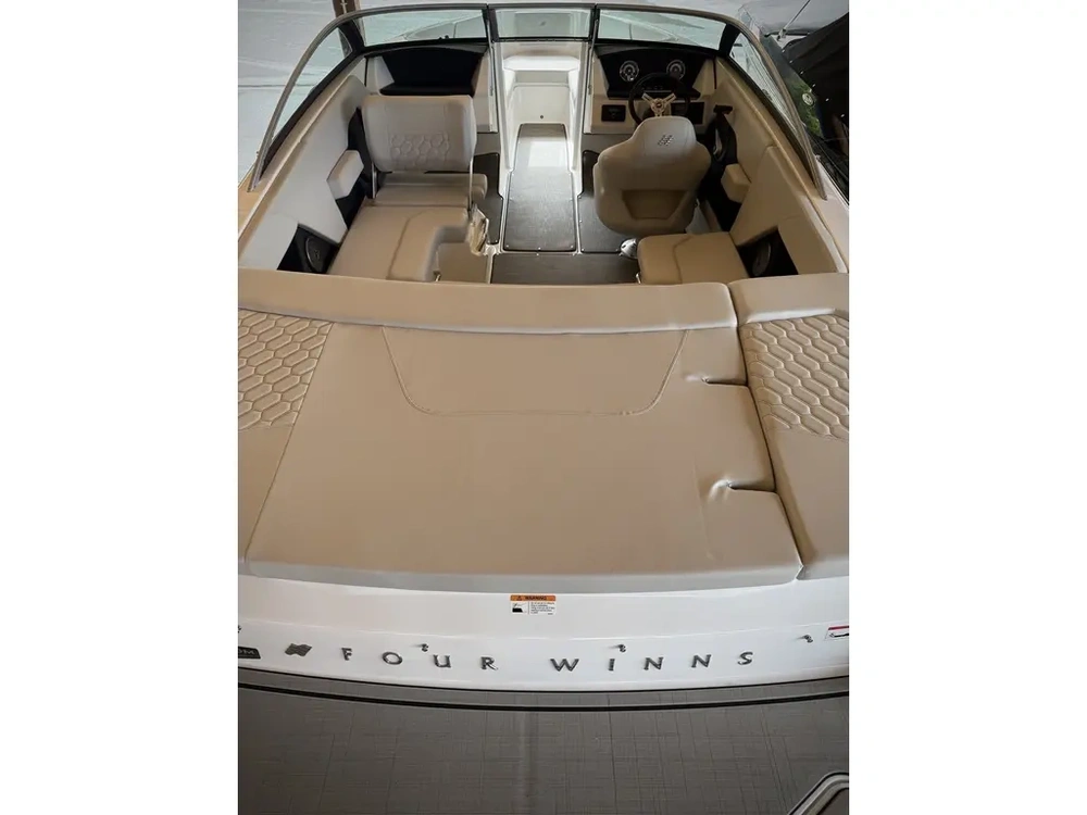 2026 Four Winns H2 Freedom Mercruiser 4.5l alt