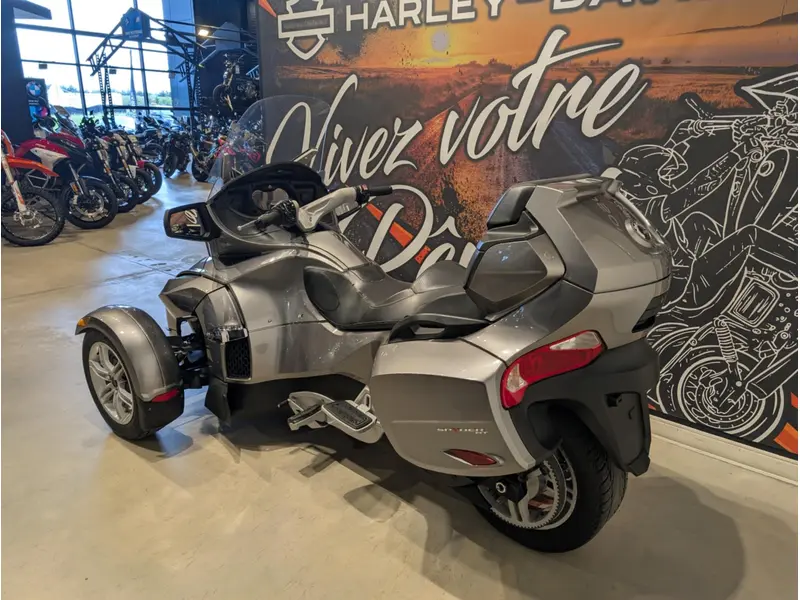 2011 Can-Am Spyder RT