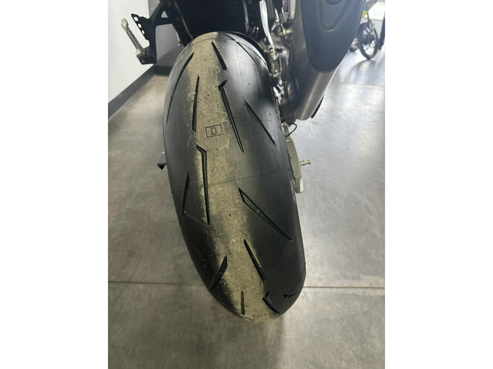 Aprilia Tuono V4 1100 Factory Démo 2026 alt