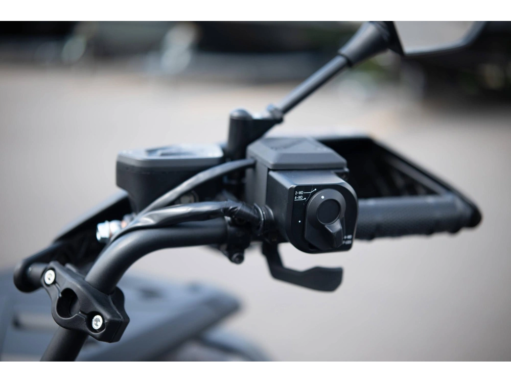 2025 Cfmoto Cforce 600 Touring alt