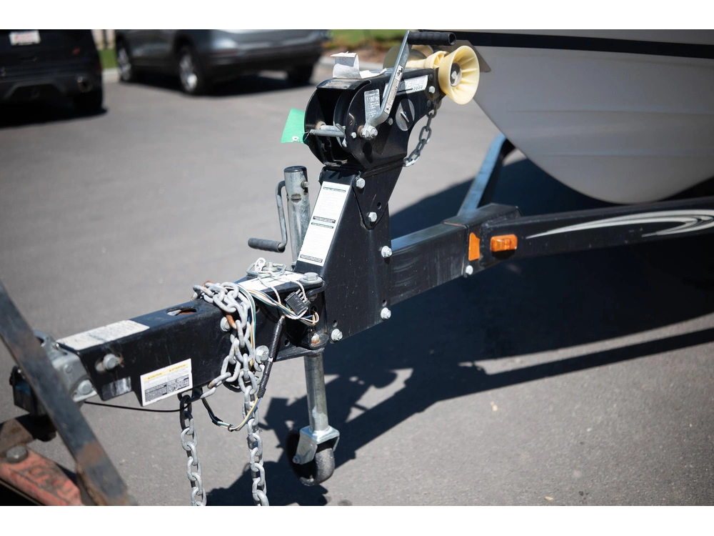 2001 Cobalt Boats 190 alt