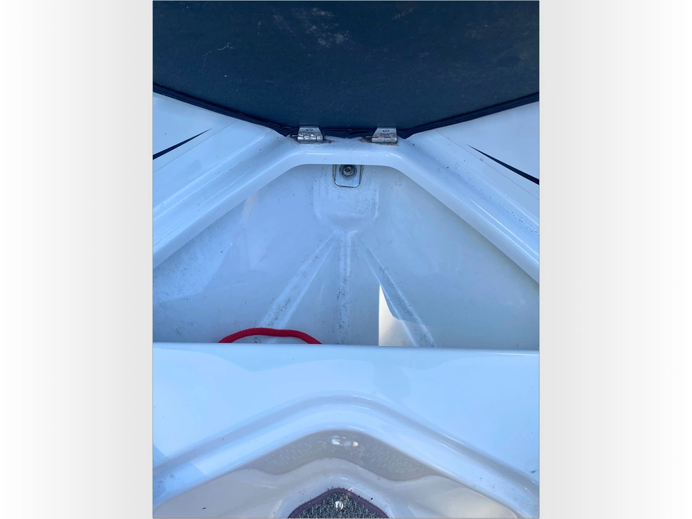 2015 Four Winns H190 alt