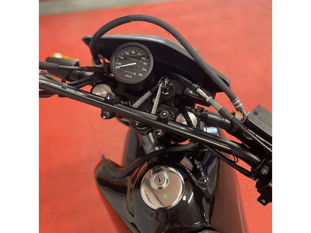 2025 Suzuki Dr 650s alt