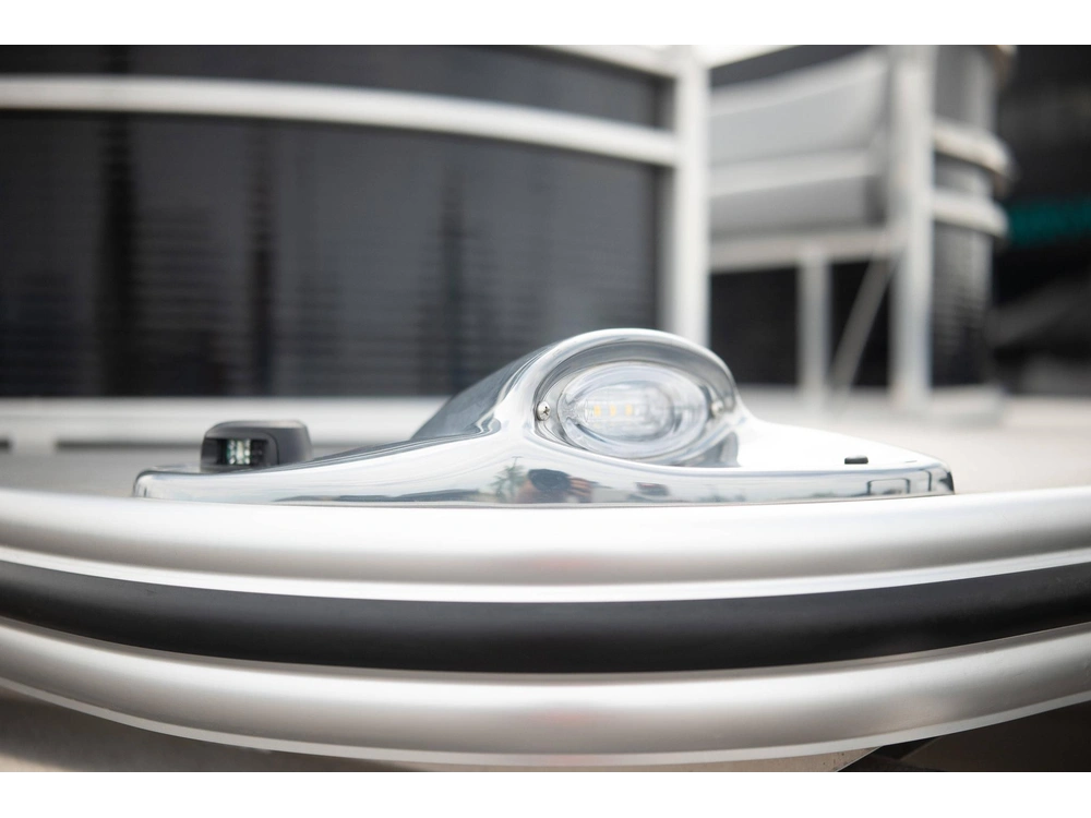 2023 Lowe Boats Ultra Value 200 alt