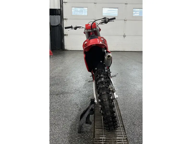 2025 GASGAS MC 250 thumbnail 3