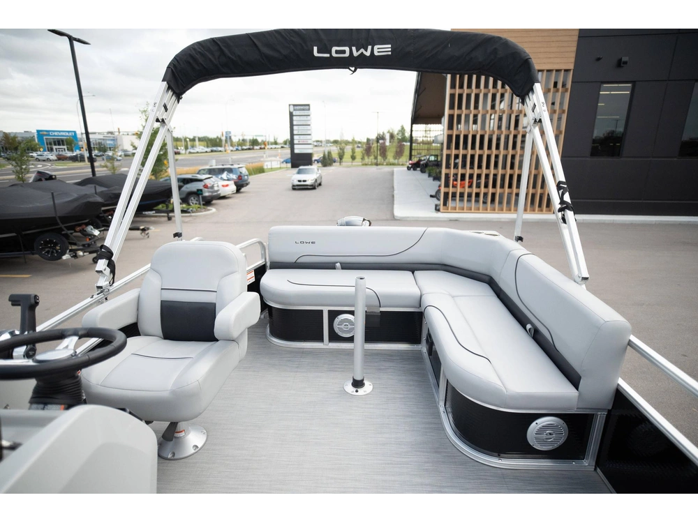 2023 Lowe Boats Ultra Value 200 alt
