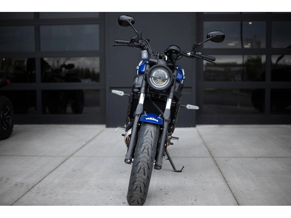 2024 Yamaha Xsr700 alt