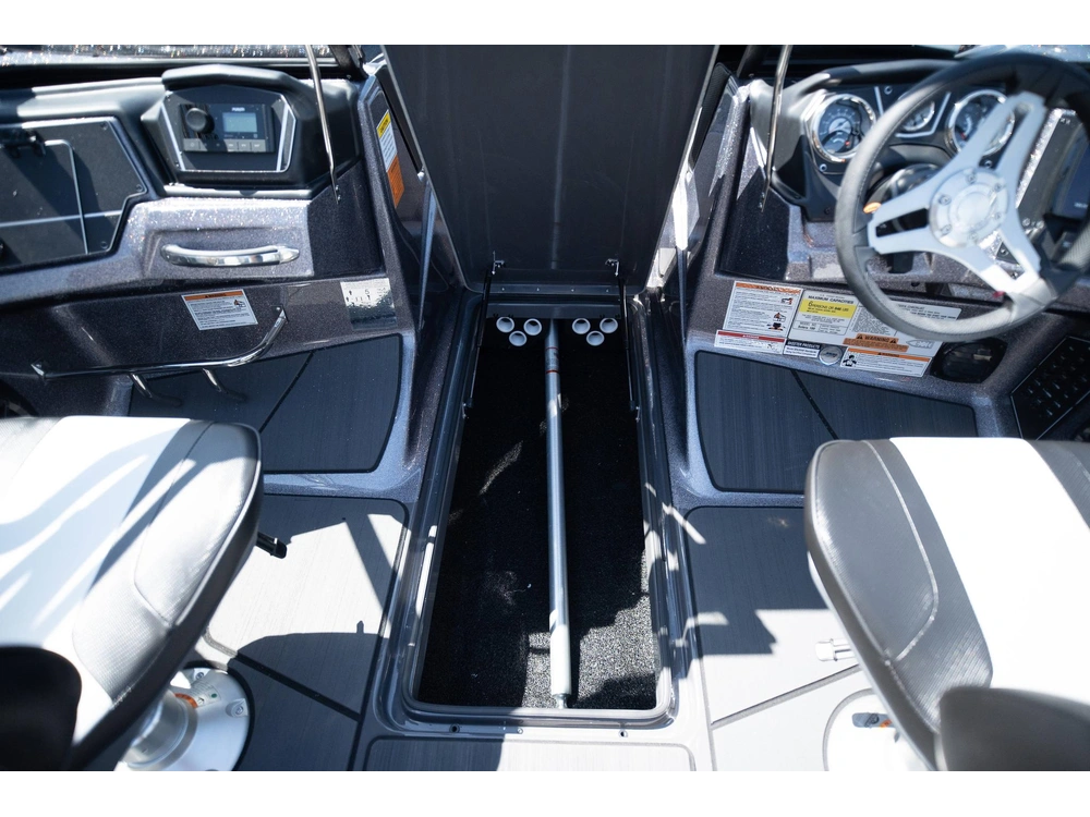 2025 Skeeter Products Solera 189 alt