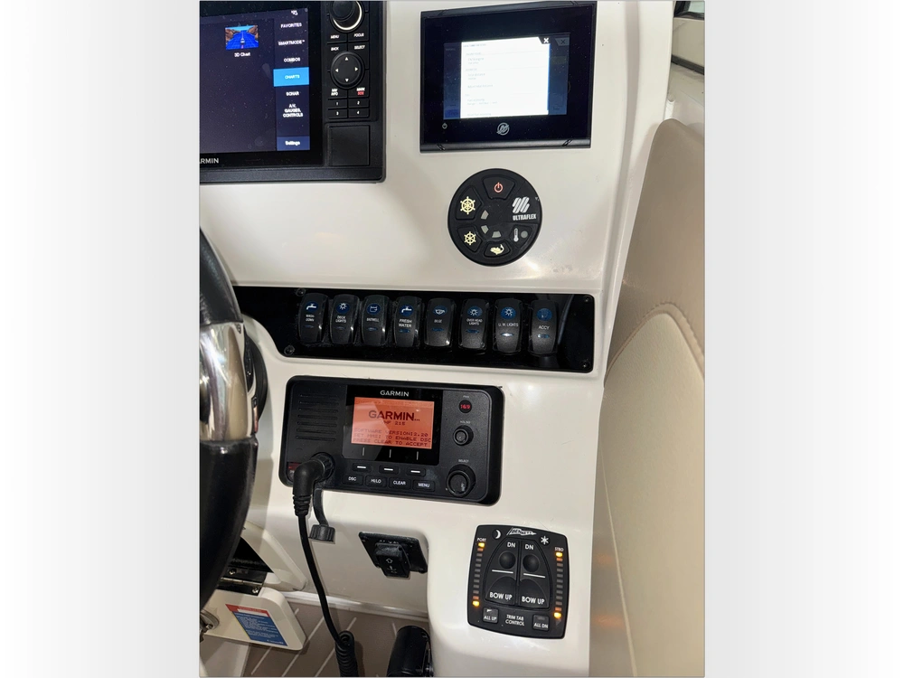 2021 Sailfish 245 Dc alt