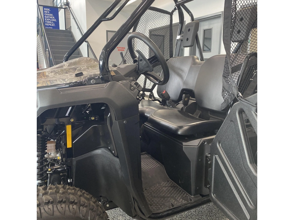 2025 Honda Pioneer 520 Camo alt