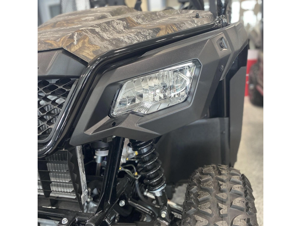 2025 Honda Pioneer 520 Camo alt