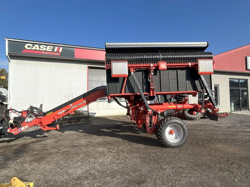 2024 Kuhn MM950