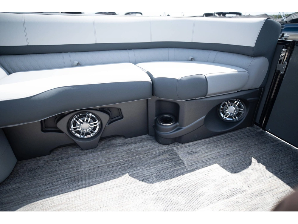 2025 Legend Vetta Levata 23 Crl alt