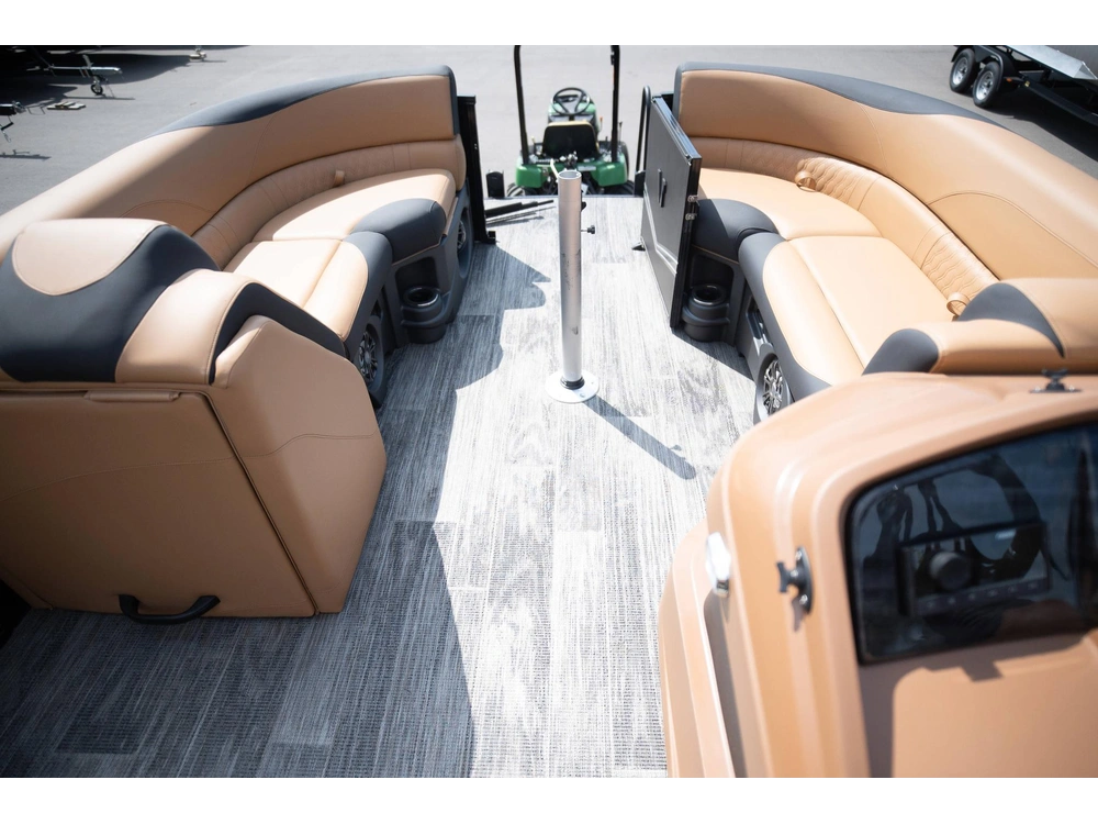 2025 Legend Vetta Kuuma 23 Crl alt