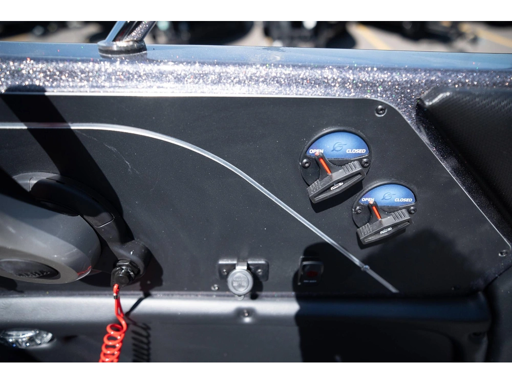 2025 Skeeter Products Solera 189 alt