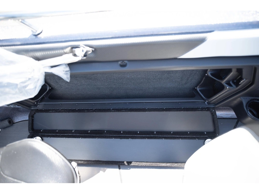 2025 Skeeter Products Solera 189 alt