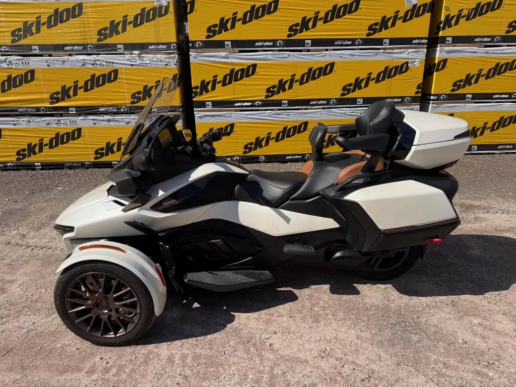 Can-Am SPYDER RT SEA TO SKY LIMITED  2024