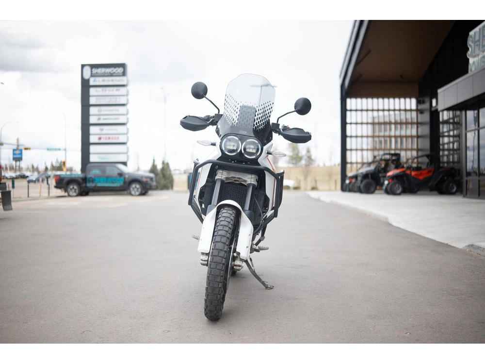 2023 Ducati Desert X alt