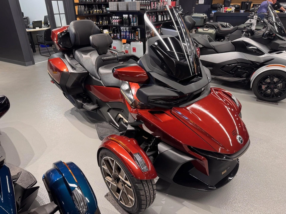 Can-am Spyder Rt Limited Sea-to-sky 2026 alt