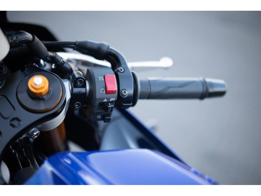 2025 Yamaha Yzf-r7 alt