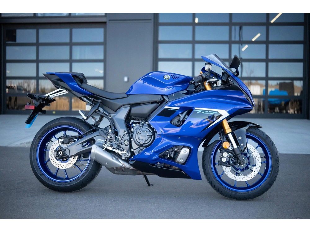 2025 Yamaha Yzf-r7 alt