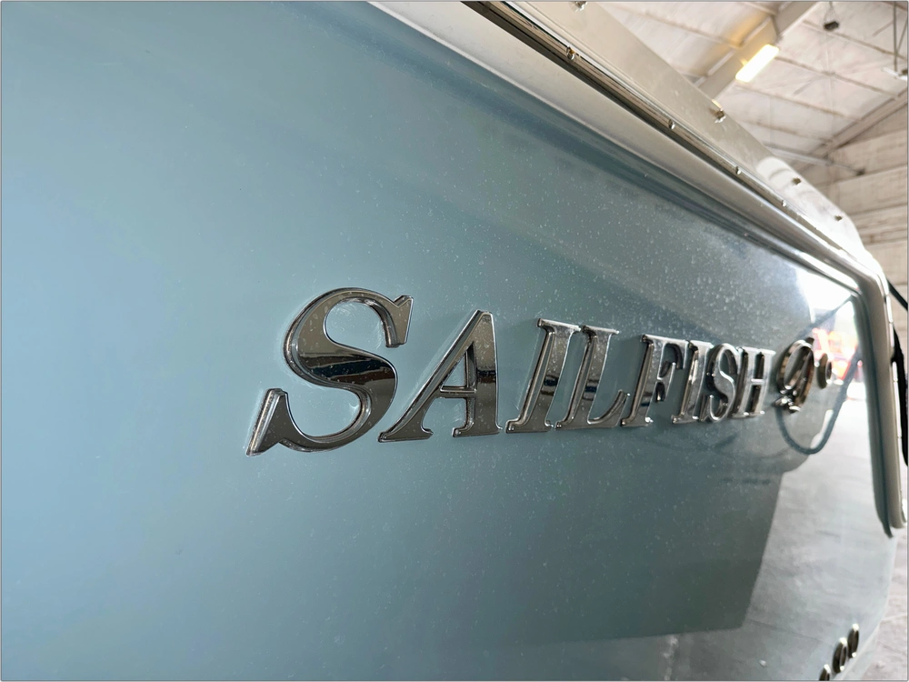 2021 Sailfish 245 Dc alt