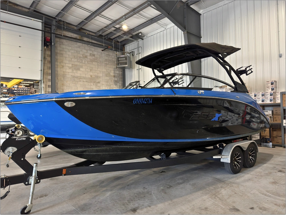 2024 Yamaha 255xd alt