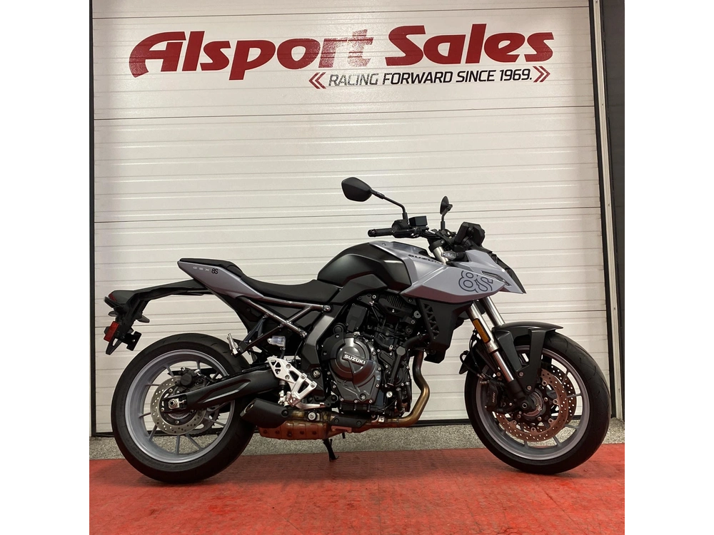 2025 Suzuki Gsx 8s alt