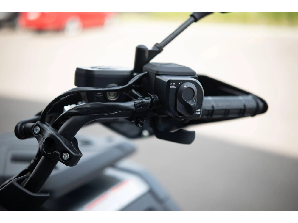 2025 Cfmoto Cforce 600 Touring alt