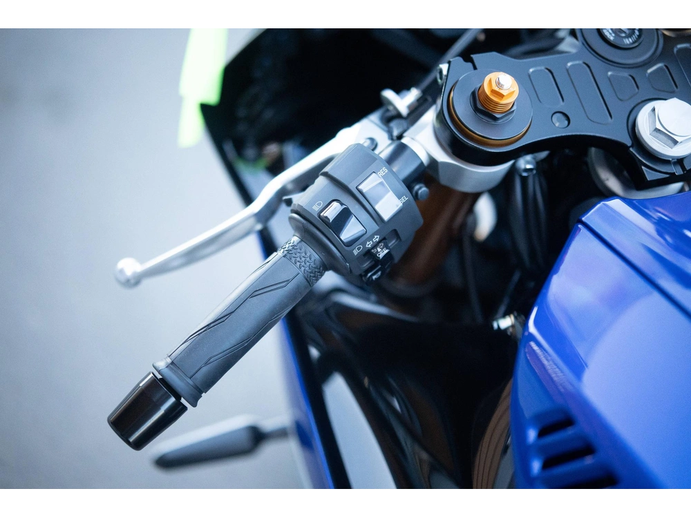 2025 Yamaha Yzf-r7 alt