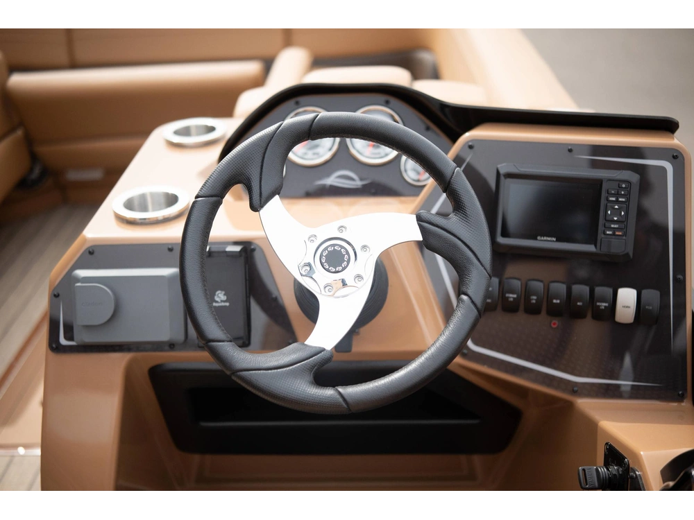 2025 Suncatcher Fusion 324sl alt