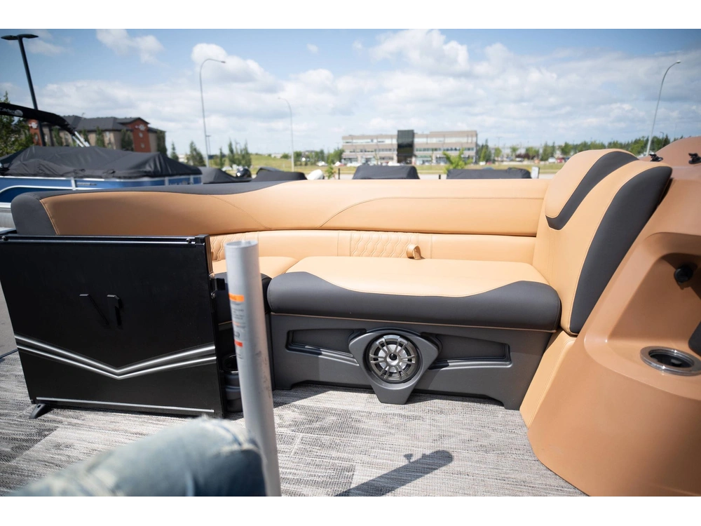 2025 Legend Vetta Kuuma 23 Crl alt